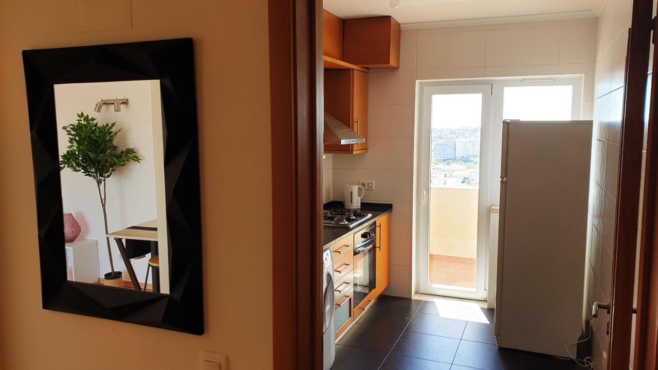 Gorgeous Apartment In Portimao Exterior photo